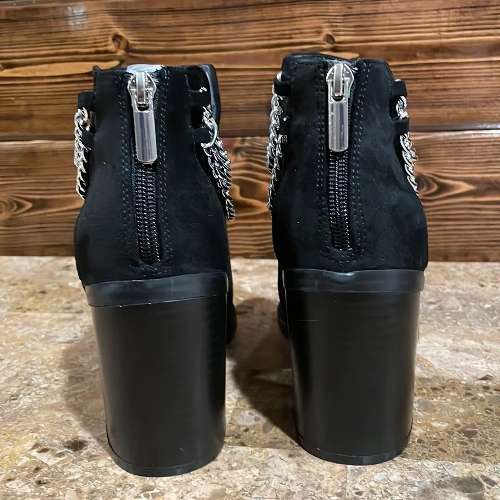 Black Boots with Double Chain - Picture 7 of 11